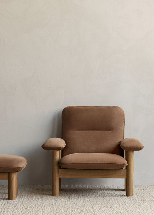 Brasilia Lounge Chair / Oak